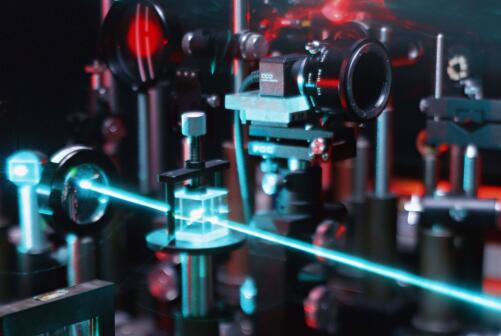 激光設備的工作原理，基本原理介紹！